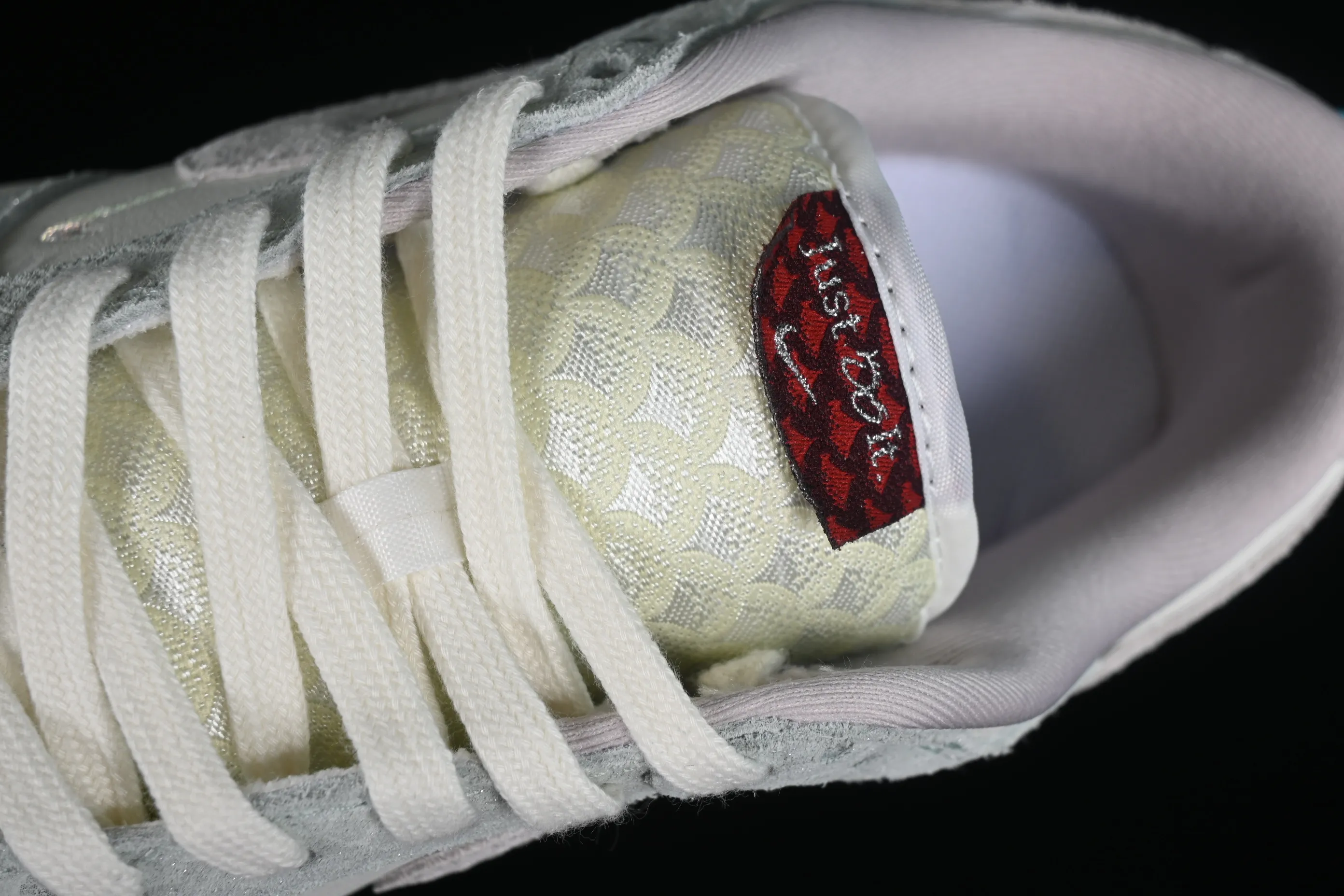 All categories Nk SB Dunk series Nk SB Dunk Low low-top sneakers F version Nk Dunk Low 2024 Year of the Dragon customized model SB low-top casual sneakers FZ5065-111